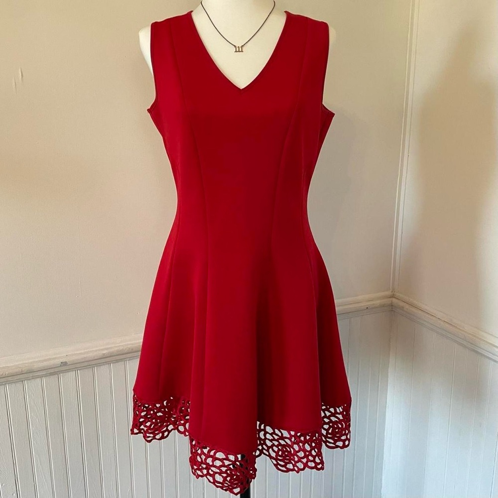 Roz & Ali Red Floral Lace Trim V Neck Sleeveless Fit & Flare Mini Cocktail Dress